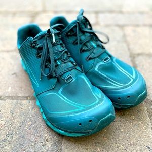 Altra Running Women’s Superior 4.5 Size 10.5 Capri Breeze Color.